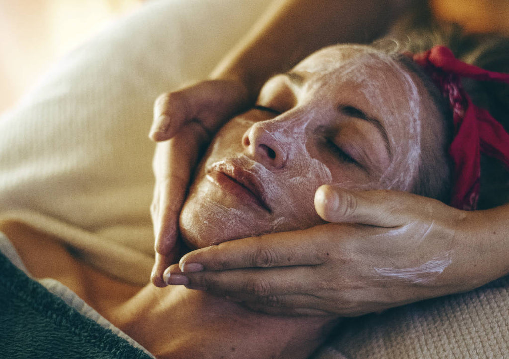 How to Use Body Scrub Everything You Need to Know Aleavia