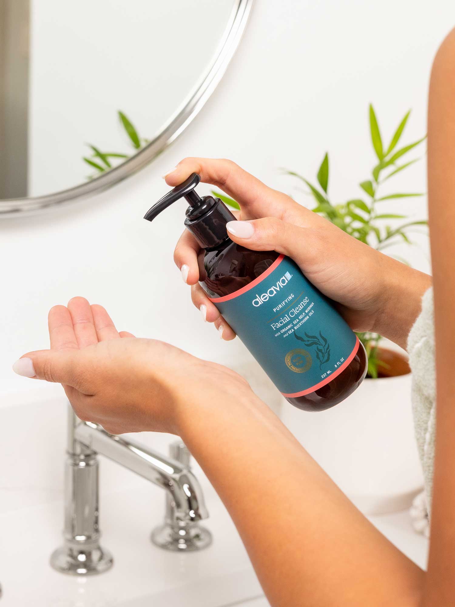 Purifying Prebiotic Facial Cleanse